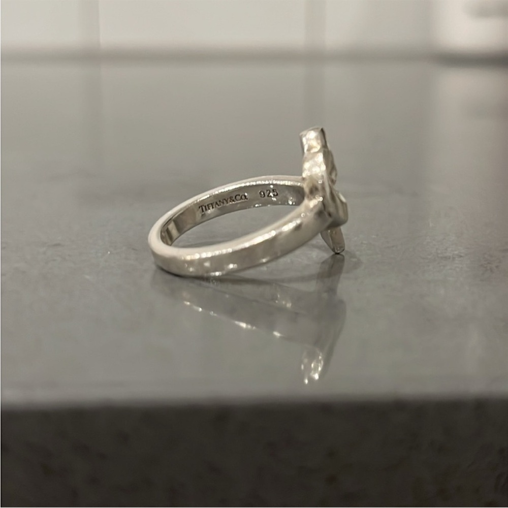 Tiffany & Co. Silver Paloma Picasso Heart Ring - Picture 5 of 10